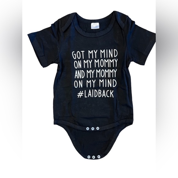 Baby Onsie 12 month - Picture 1 of 1